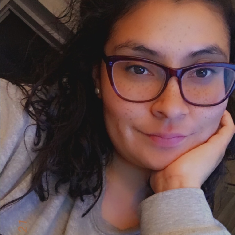 Meet your Posher, Chenoa